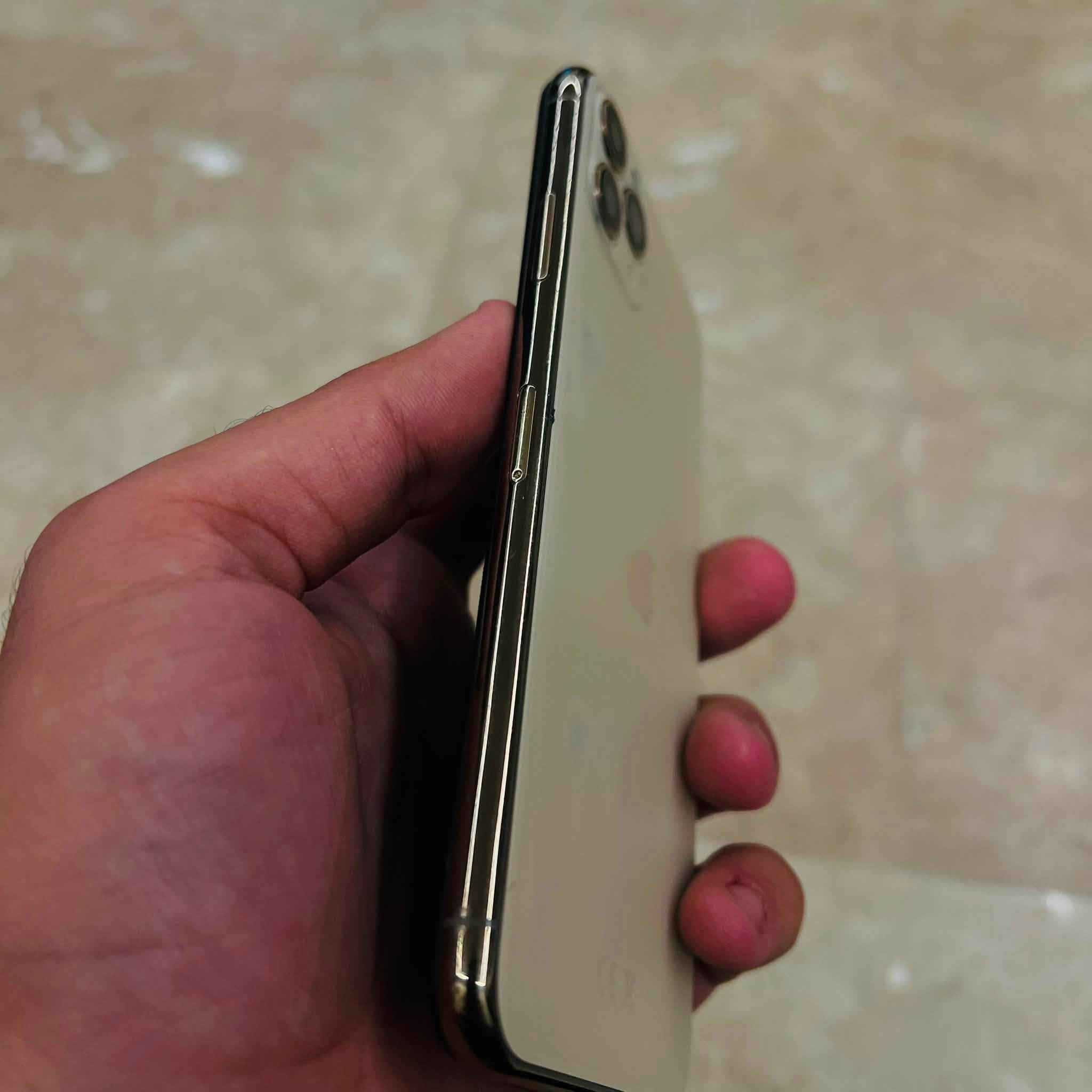 سلام عليكم
11برو ماكس✅

ذاكره256✅

مستبدل بطاريه اصليه100 ✅

مستبدل شاشه وضهر 

جهاز شغال وكلش زين

للاستفسار واتساب ***********
