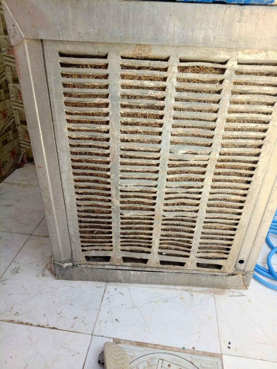 سلام عليكم مبرده قديم كله فافون مو حديد بعده بكريزه جديده سعره قفل 100 وثلاجه حجم وسط تبريد ثلج سعره 75 لستفسار ***********اتصل او واتساب
