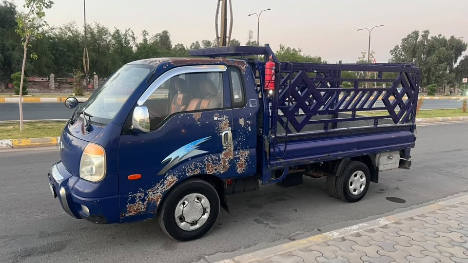 للبيع كيا حمل موديل 2006 محرك 3000
1️⃣ المحرك لا تنقيص ولا تبخير ومجفت جديد، والگير بحالة جيدة، وشاصي مكفول، وحدادية الصدر جيدة، وتايرات بحالة جيدة

2️⃣ السيارة بدون صبغ وبيه هذا الجراد اليّ موجود بكل السيارات مثل هذه النوعية، بيه خياسات بهلال الدوسات من جهة الابواب والباقي واضح في الصور

3️⃣ الرقم انكليزي انبار وبأسمي، سنوية جديدة، ومعفيه من الضريبة، وشرط التحويل.

4️⃣ كهربائيات كلها شغاله

✳️ السعر:- 80 $ ورقة وبيه مجال 

الاستفسار على الرقم واتساب او اتصال 

‭***********‬
