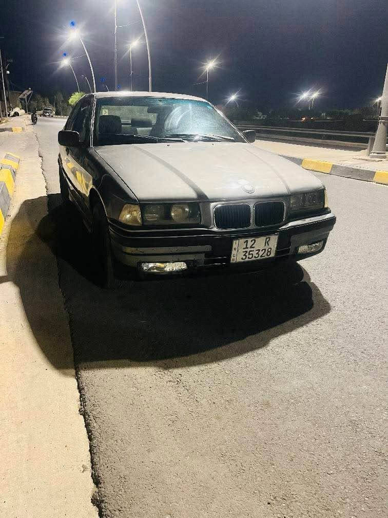 السلام عليكم
Bmw e36 1991
حجم 318 
محرك كير شرط
تحويل مباشر
السعر 29 وبيها مجال 
للاستفسار اكثر  
***********

*********** موصل, نينوى

