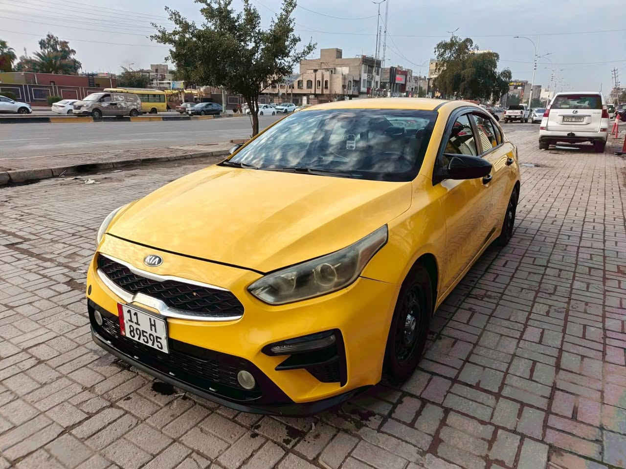 فورتي 2019 Sكيرat المرغوب منظومه تبريد جديده حداديه جديده ماشيه84حقيقي حادث بنيد جاملغ بدون دواخل دوشمه عام شاشه كبيره مصفره هيئه وغرامات مكان السياره المنصور الوشاش اتصل على الرقم***********
