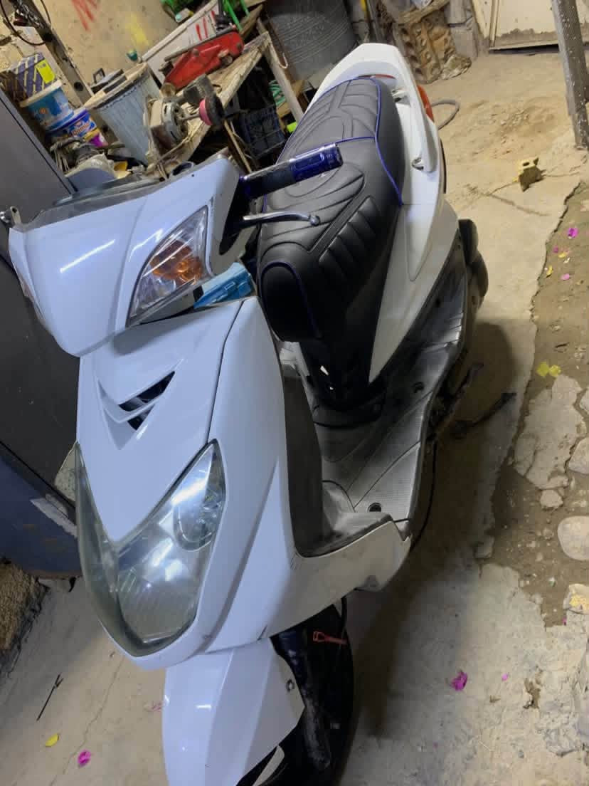 سكنس فحل نوزل شغاله وكامله كلها مكفوله فقط بيها خربطه والمحرك يرادله تفيلس السعر 450 وبيها مجال المكان بغداد يم جزيره بغداد السياحي ***********
