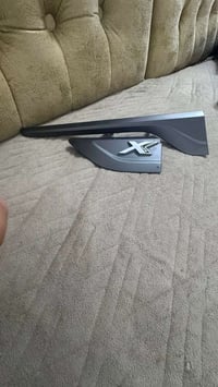 غراض سورنتو 2023 اكس لاين للبيع زوج بلاجكتور وشباك وعلامات 07733440540...