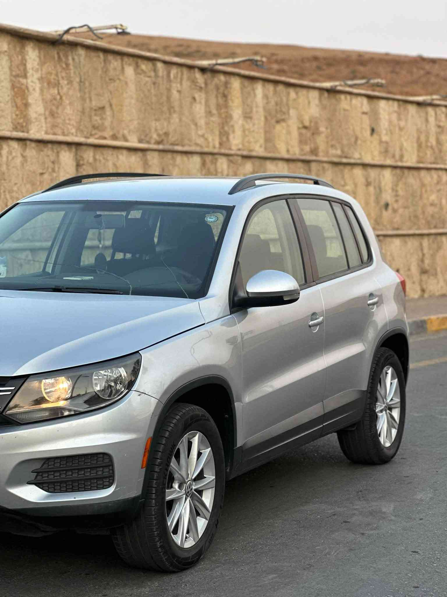 السلام عليكم
كلين لمتد !!! وسعرها بلااش 🤩🤩

Volkswagen Tiguan 2017 كلين تايتل

فلوكس واكن تيكوان
حجم المحرك:2000 توربو Tsi
ماشيه:  125 الف
رقم اربيل الجديد
المواصفات :- 
بصمةابواب
دخول ذكي 
هاند بريك كهرباء
تحكم ستيرن كامل
شاشه 
اوتو هولد 
كاميرا خلفيه دواره 
هيترات بلمري
ثلاجه بلجكمجه 
حساس مطر
جام يصعد و ينزل بالسويج
تبريد قطعتين
8 ايرباك
مثبت سرعه 

الضرر :- 
السياره نظيفه جدا بمعنى الكلمه وبلاديه بلكامل على وضع الشركه ما بيها اي نقص بيها شوية بارد باب النفر 

مكان السياره موصل
لمعرفه السعر الاتصال على الرقم 
***********
