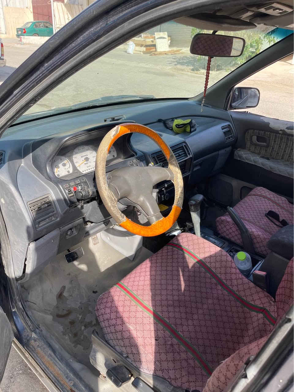 Mitsubishi 
1995 (Mitsubishi ) 🚗
 مەکینە و گێڕ: کراوە بە کەمری 
 ئارم: سلێمانی 📍
 ئەوەلیات و هەموو شتێک: بە شەرت 📄
 مەکینە و گێڕی تەواو بە شەرت،
💵 نرخ: ٢٣ وەرەقە (کەمێک مەعامەلە)
📞 ژمارەی پەیوەندی: *********** السليمانية, العراق
