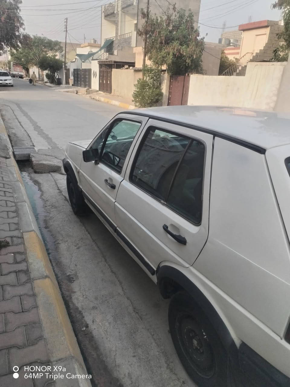 يعني كولف مديل 1998نضيف كل عيب مابيه للبيع رقم الماني السنويه 27يله تصقط مال رزق سعره 30وبي مجال توصل  مسنجر رقم***********وتساب فقط
