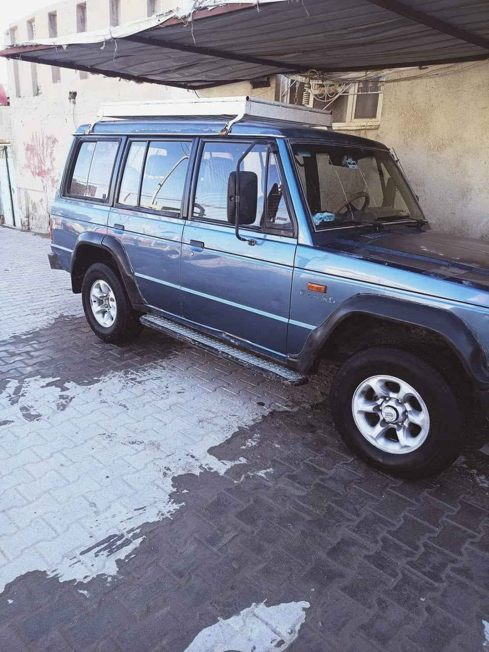 هونداي باجيرو مديل 1991السياره مكفوله 6سلندر 7راكب السياره نضيفه وحلوه وستعمال قليل يعني ما يطلعون بيه هواي السعر 45ورقه وبيه مجال حك الجيه العنوان ذي قار حي الثوره وره مجمع الطاحونه***********هاذ رقم التفلون
