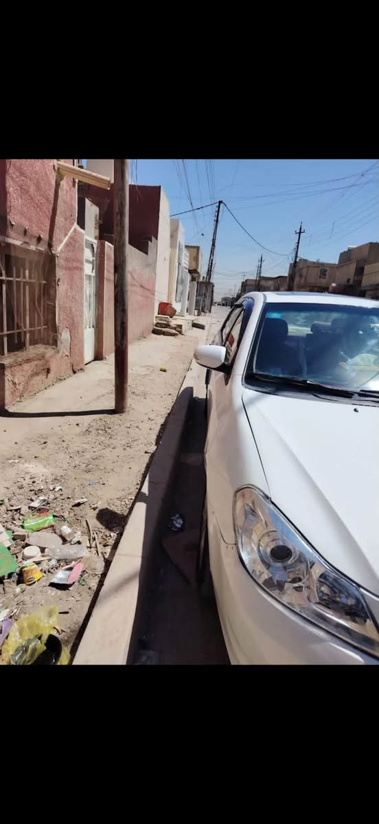 السلام عليكم للبيع بي واي دي موديل ٢٠١٣ رقم بغداد انكليزي هزه جديده كير اوتوماتيك مكينه ١٨٠٠ سياره جاهزه مابيه اي نقص فقط تبريد مواصفات فتحه تحكم ستيرن بصمه سياره كلش حلوه مكان السياره الحريه السعر 45تلفون***********
