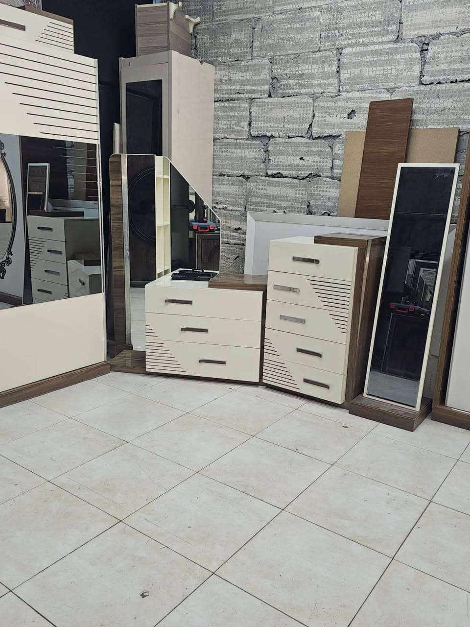 سلايد تركي • نظيفة ٩٠٪ • ٧ قطع