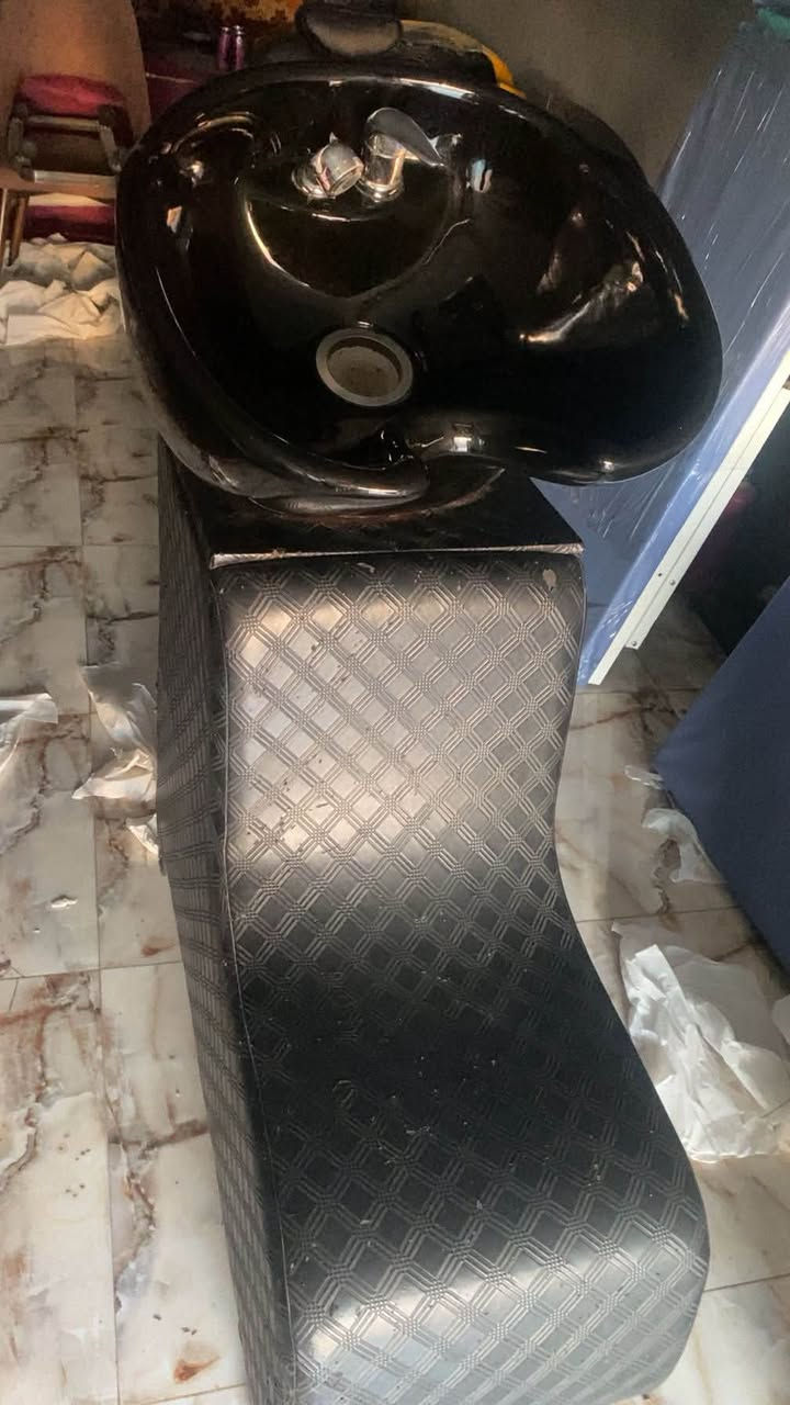 من رخصه صاحب الكروبب..اعاده نشر بسبب الوعود الكاذبه اخر قطع باقيه والنظافه85‎%‎ وكدام العين للبيع المستعجل ***********

