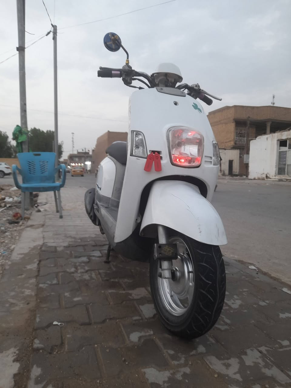 ماكس بوليس كفاله عامه
للبيع مختمه 

محرك ما مفتوح

كلشي شغال بيه سلف هندر لايت ناصي عالي سكن

بكلايت 

المكان زين القوس 

بيع او مراوس العندك نزل بل تعاليق 

السعر خاص 

الستفسار ***********
