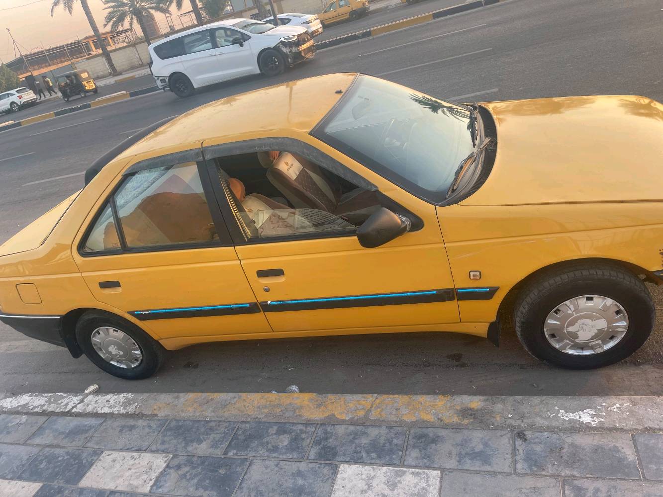 بيجو روا محور ونجي موديل 2009 تبريد شغال
سنويه ساقطه 3سنوات السعر 26 وبيهة مجال مكاني الزعفرانية