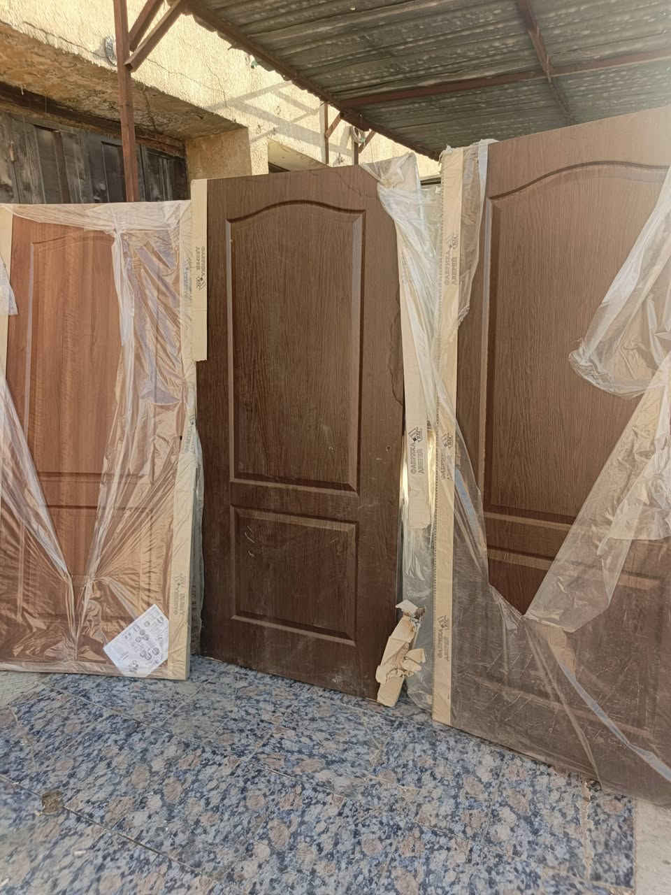 السلام عليكم ابواب تصفيه مخازن  باسعار مناسبه جدا عنوان بغداد الزعفرانيه يتوفر جمله ومفرد اسعار الجمله مناسبه كذلك***********
