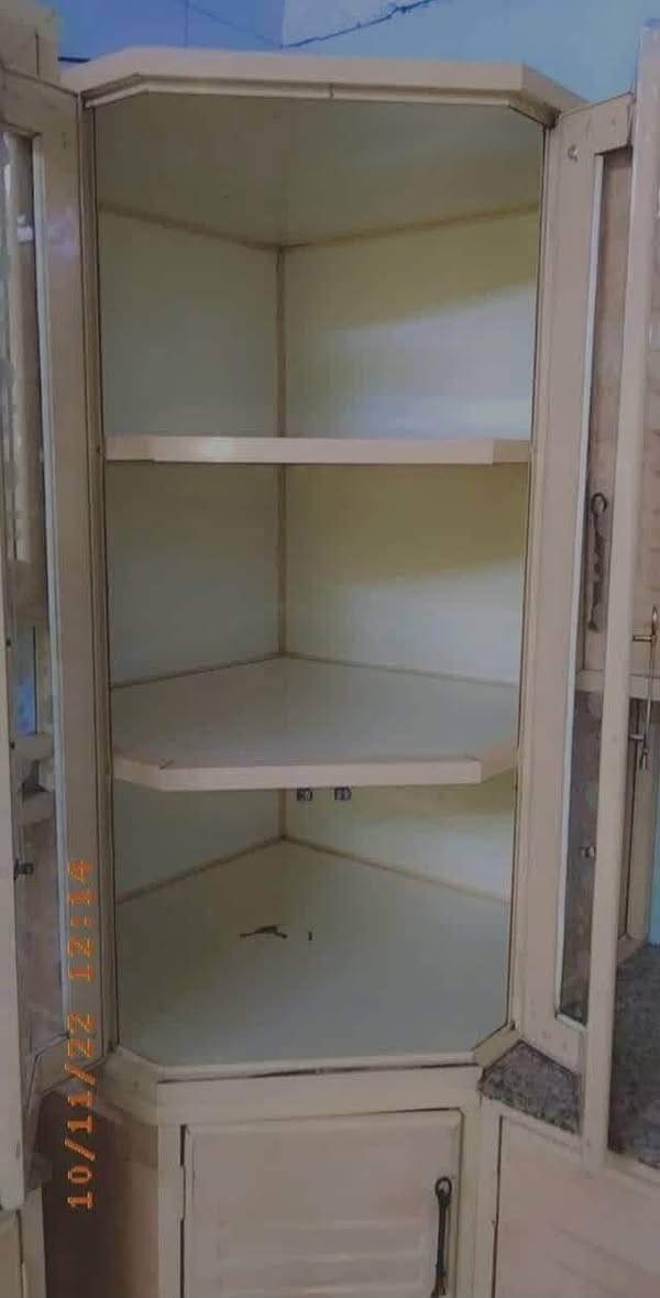 التواصل خاص او ع رقم
***********
كاونتر المنيوم بدون سنك تقريبا 5 امتار عدا الزاويه وحد سعره 350 الف وبي مجال مجال مكاني بلديات
