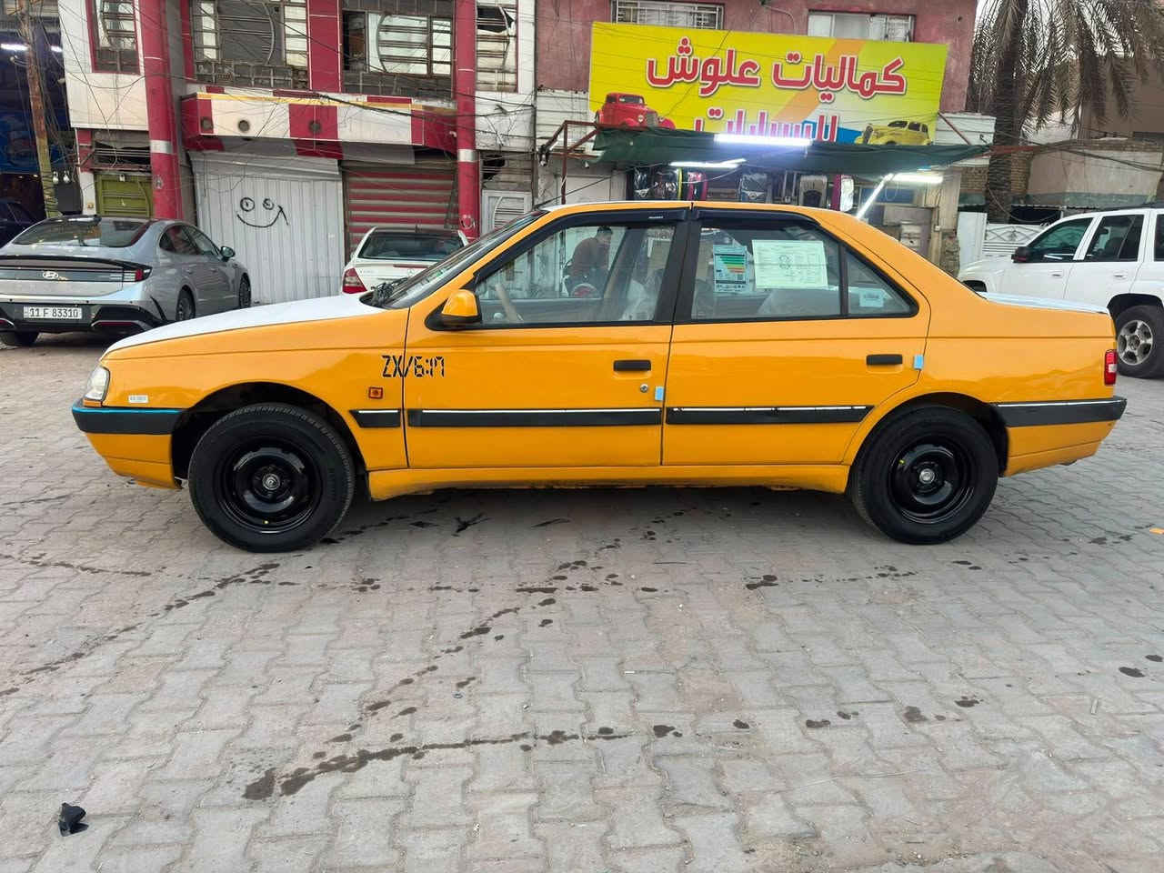بيجو لميس موديل 2015  سياره جاهزه. مكفوله من الظربه فقط تبديل جاملغ اليمن باقي السياره. خير من الله مكينه كير تبريد مكفولات. رقم نكليزي. مصفره هيه وغرامات. تحويل مباشر. بغداد   السعر.  ٣٦ وبيه مجال   *********** مكاني. بغداد الشعب
