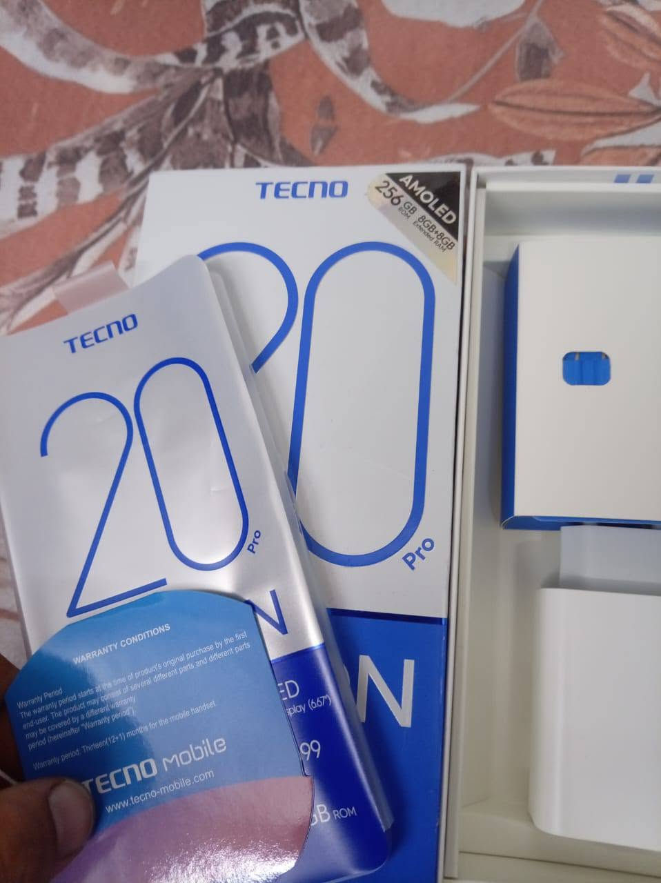 تكنو كامون 20 برو • ٢٥٦ • رام ٨+٨