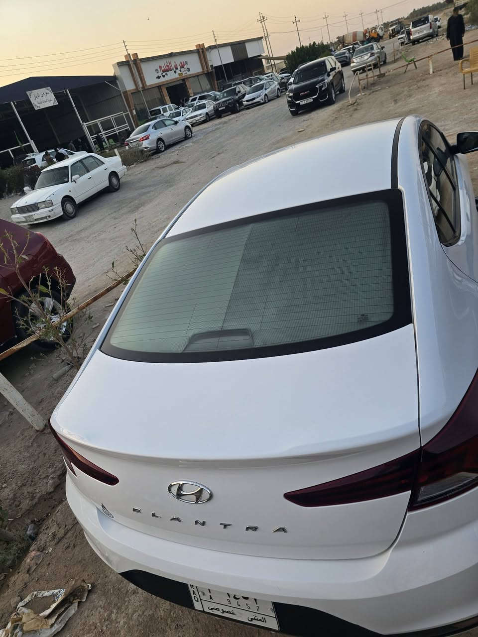 للبيع موديل 19\ خليجي محرك 1600 رقم مثنى بيها صبغ باب او جاملغ صحفت السائق الباقي كفاله السعر 130 ***********
