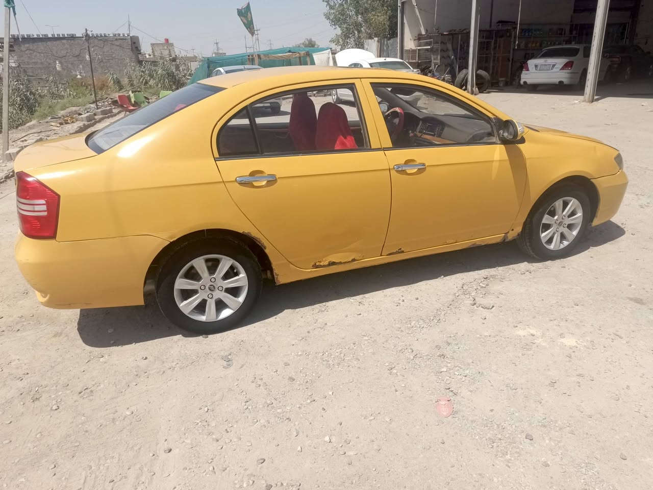 سلام عليكم. للبيع الفان 620 موديل 2013 سياره جاهزه تحويل مباشر السعر 27 وبيها مجال مكاني ناصريه مركز ***********
