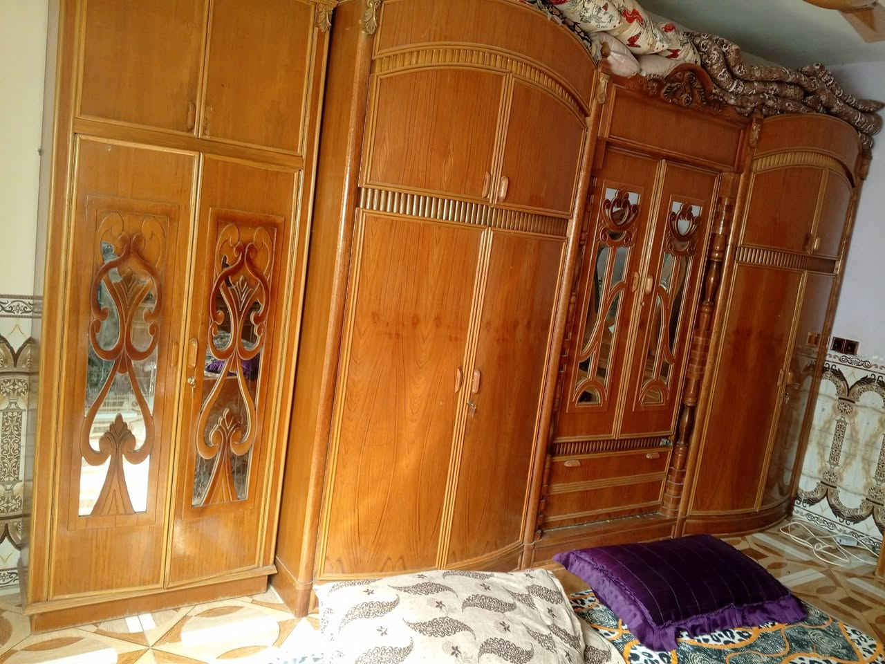 السلام عليكم من رخصت مديرالكروب غرفه 6بوب للبيع السعر850وبيه مجال بسيط العنوان بابل المحاويل الصباغيه 
رقم الموبايل ***********////***********
