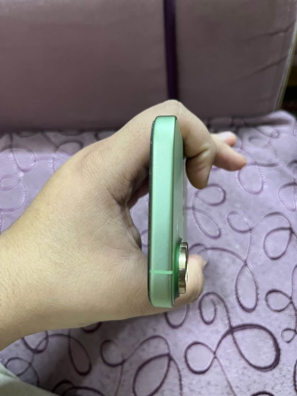 آيفون ١٧ • ٢٥٦ • بطارية ٩٨