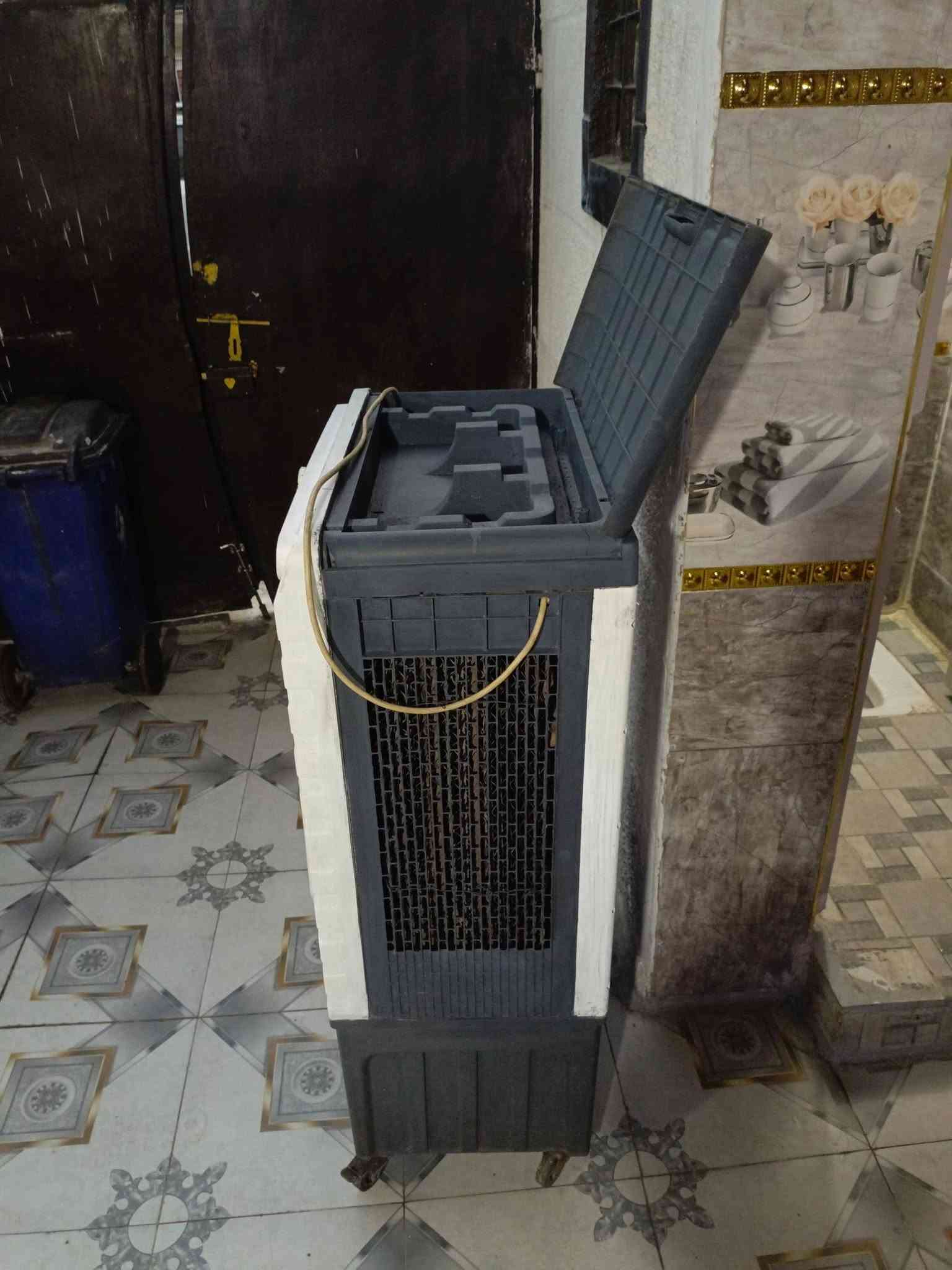 للبيع طباخ اكس بورت المصري الاصلي شرط الفحص السعر 200
للبيع مبردة شلال شركه راقيه 3 سرع هواء ثلج شرط الفحص السعر 80 
رقم ***********
