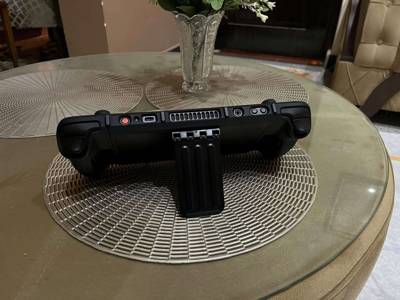 ستيم ديك اوليد للبيع
Steam Deck OLED 1TB + 256GB جهاز 

بحالة ممتازة جدًا، استخدام حوالي أسبوع واحد فقط

شاشة OLED الرائعة بحجم 7.4 إنش
معدل تحديث 90Hz
صحة البطارية: 98%
النظافة والحالة: 100% تقريبًا مثل الجديد
مساحة تخزين: 1TB
مع 256GB MicroSD
كفر حماية قوي مع ستاند مدمج — مفيد جدًا للالعاب الثنائية مثل Tekken و fifa
الجنطة الاصلية
الشاحن الاصلي
سلسلة Resident Evil كاملة
جميع ألعاب Souls
سلسلة Batman
Call of Duty 4
Black Ops 1, 2 & 3
والعديد من الألعاب الأخرى

الجهاز شبه جديد واستخدامه خفيف جدًا، وكل أغراضه موجودة. 
السعر: 975,000 دينار قابل للتفاوض بشكل بسيط
سعر الجديد 1,200,000 وبدون الهارد ٢٥٠ ولا حساب ولا كفر 
موقعي البصرة دور القضاة
 توصيل: متوفر.
 للتواصل راسلني على الخاص واتس اب: ***********