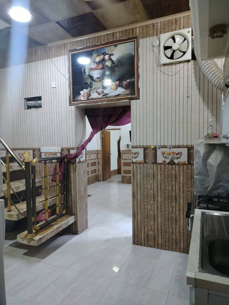 دار 100متر طابو زراعي شارع المعمل سادس  بيت عن شارع الرئسي موقع كلش مرتب منطقت الكريشات مشموله بل تطويب ومرقمه البناء طابوك جمهوري صب كونكريت الساس والسقف يحتوي على غرفه وصاله ومطبخ وصحيات داخليه وخارجيه وستقبال للاستفسار زورو مكتب الغريري ركن شارع حاتم الخير 
الرقم ***********سيد احمد
