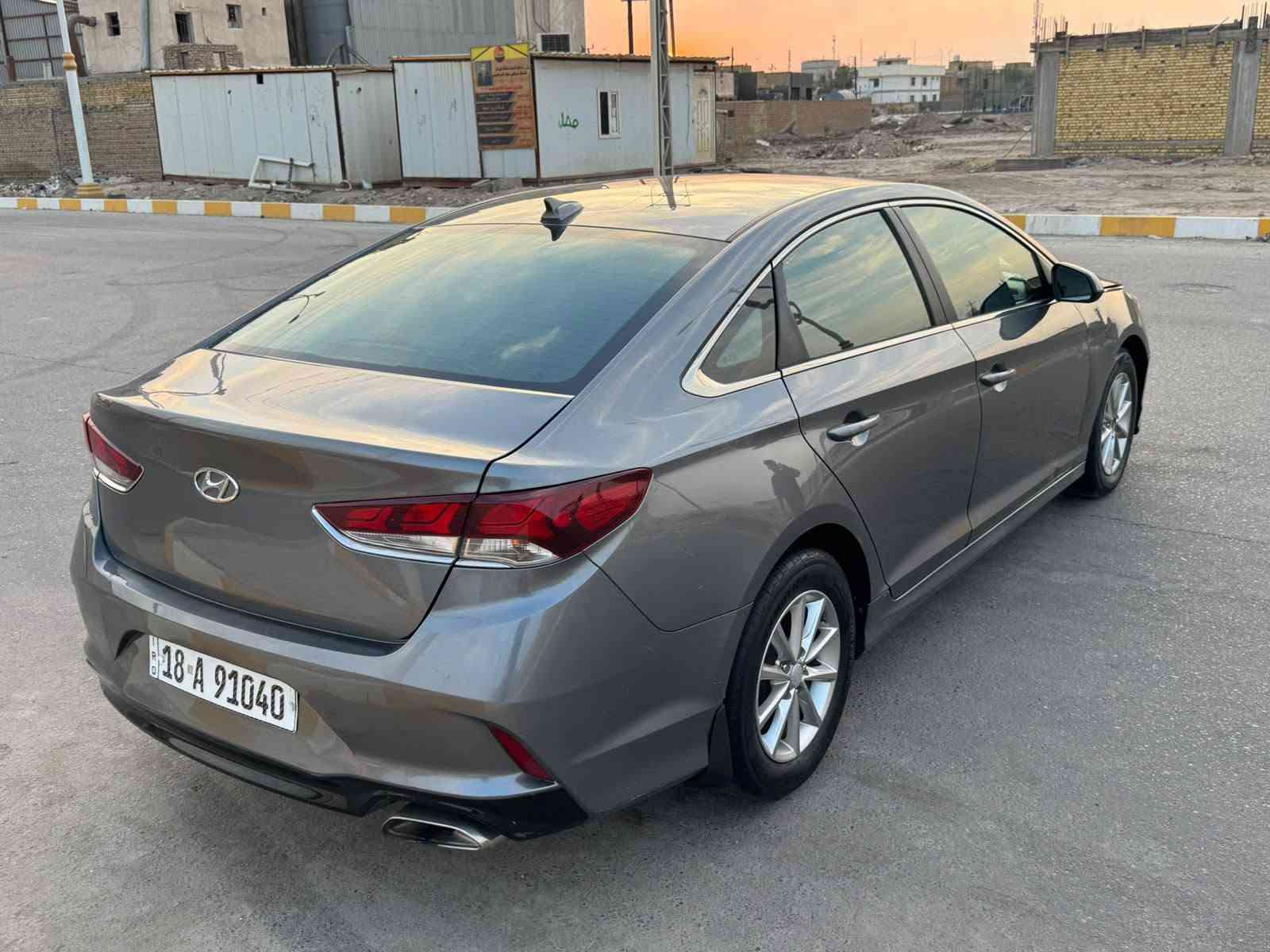 سلام عليكم للبيع سوناته  موديل 2018 حره تحويل سياره جاهزه ونضيفه سياره كارتون بيها بنيد صبغ وقبق سندوق صبغ وبجملق المامي نص بي صبغ فقظ وبدون تبديل سعر 108 وبيها مجال مكان سياره ناصريه للاستفسار ***********
