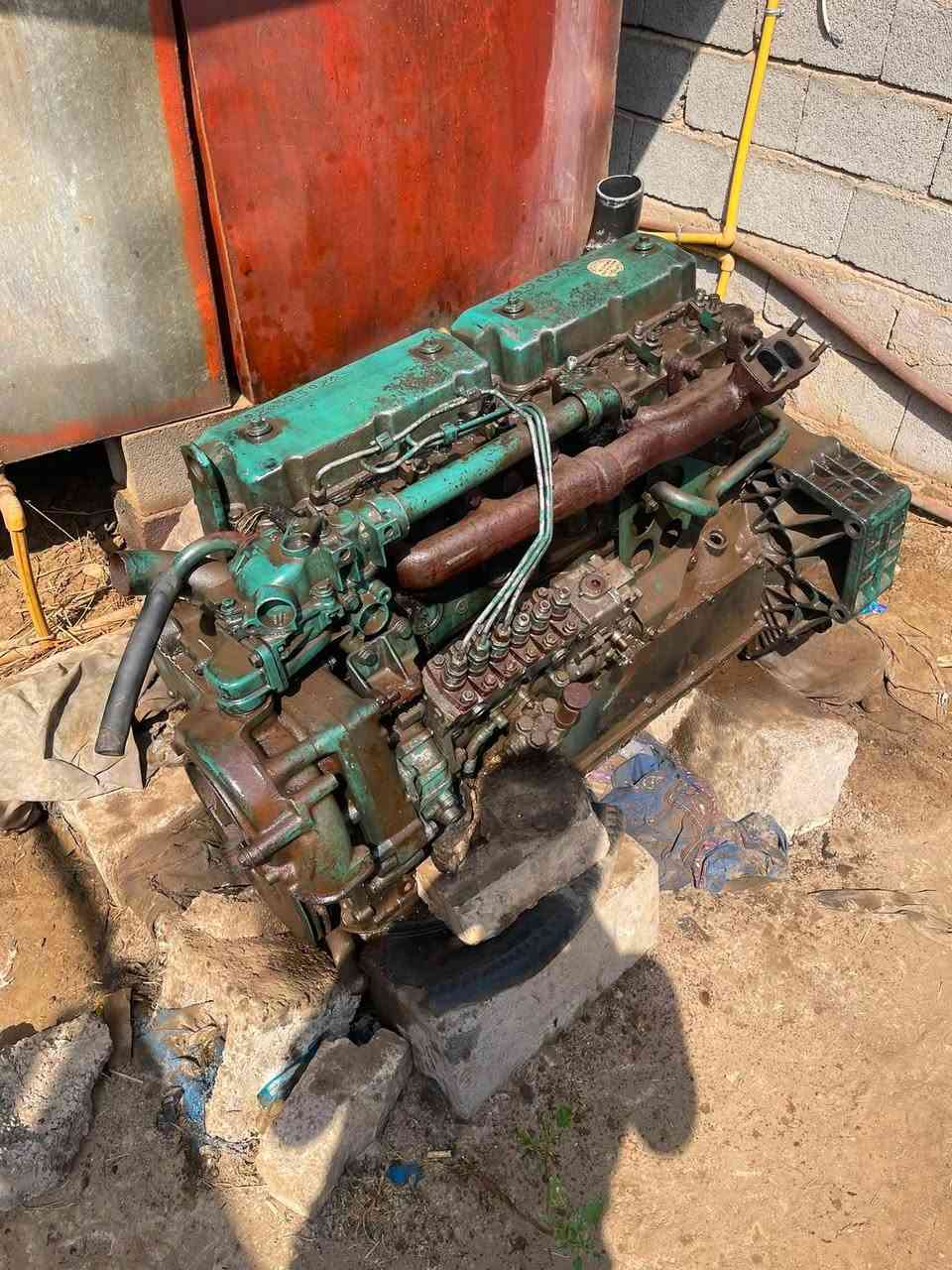 السلام عليكم ورحمة وبركاته اخوان محرك فالفو 61 للبيع مكينه حلوه ونظيفه بيهه نقص سوبر و3بواري كاز الباقي كلهه وياهه السعر 11 ورقه وبيهه مجال العنوان صلاح الدين يثرب ***********

