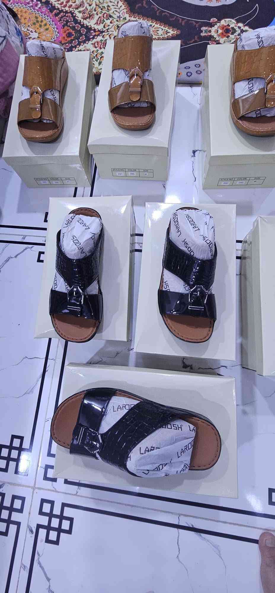وانتم بكارمه شحاطات طبيه اصليه مخيطه من الداخل و الخارج 
سعر الواحد 35 قفل قفل 
مسوي بيهن عرض سعر الواحد السابق
45 الف وسعر الحالي 35 قفل قفل 
العنوان بصره ابو الخصيب  شارع حمدان 
*********** يتوفر واتساب
