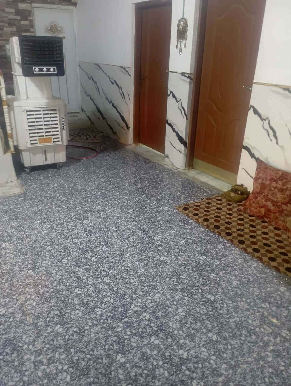للبيع او المراوس
🏠 دار للبيع –شارع النيل القديم
📍 الموقع: النيل القديم – حي موسى الكاظم
📐 المساحة: ٢٣٣م
📜 طابو زراعي – سند ٢٥ – باسمي
🛏️ يحتوي على:
٣ غرف نوم
صالة
كليدور
مطبخ
صحيات
💰 السعر: ٤٥ مليون وقابل للتفاوض
📩 للاستفسار والتواصل: ***********
