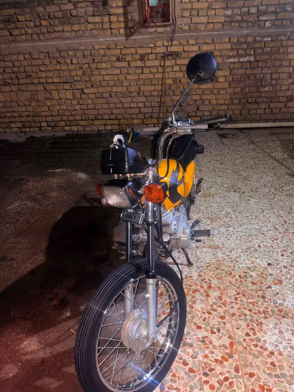 للبيع: دراجة نامة موديل 2020 كامله مكمله مابيها اي نقص الدراجه مال جناي 🏍️✨
 الأوراق: أصولية مابيها اي نقص 5 ورقات ويه المكاتبه 6 📄✅
 دراجه نظيفة وجاهزة للاستخدام بدون أي نقص 💯
السعر: 550 ألف (وبي مجال بسيط للطيبين) 💰
📍 المكان: [كوت حي الحكيم ]
📞 للتواصل والاستفسار: [***********]
