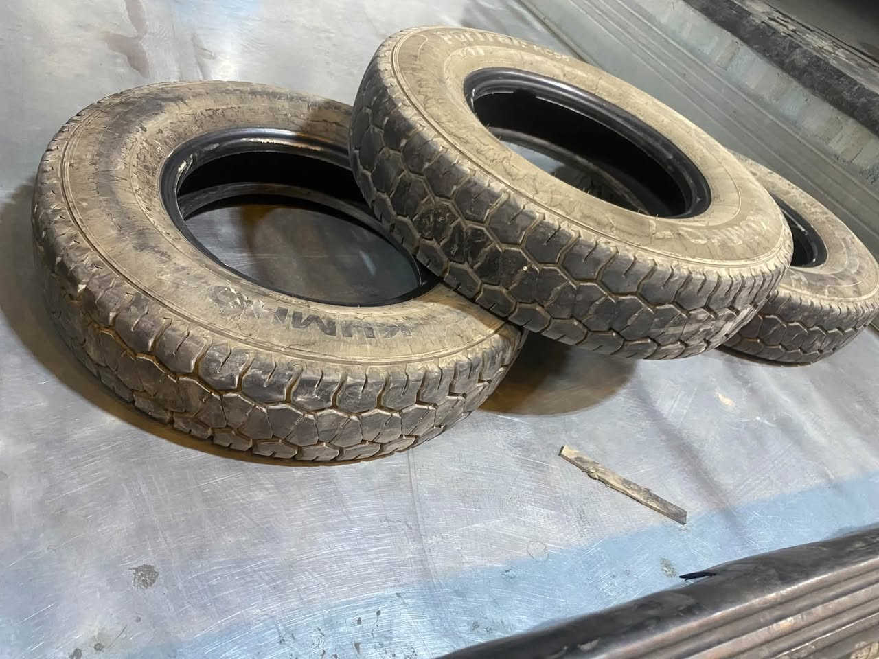 سلام عليكم تخم تاير كيا. فحل 13/550
5 تايرات مكان بغداد 
***********
