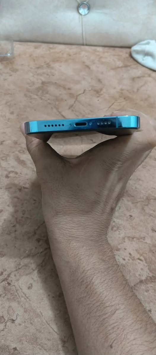 iPhone 13 BRO MAX
بطارية :90ما معلاية ولا مبدلة 

ذاكرة : 256

لون :بحري 

بي فقط فطر بسيط بل كلاس كما موضح بل صورة 

وفالت الفلاتة مال كامرة ومرجعيهة وتقرة مبدلة 

غير هاذة مآبي الله شاهد كله بلاد 

مكاني ديالى شهربان 

العسر : 725وبي مجال بسيط حك الجية 

هــ : ***********
