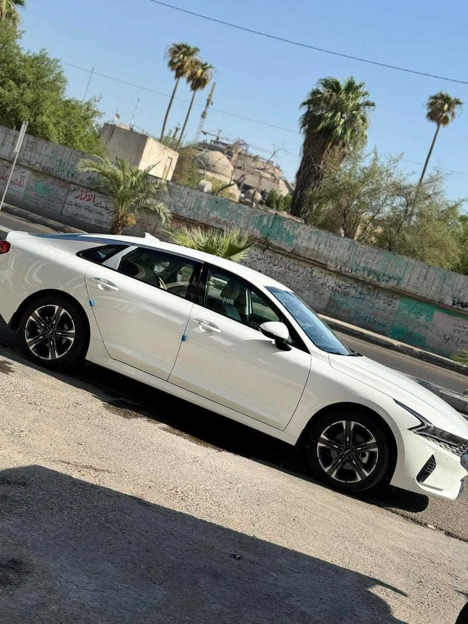 السلام عليكم K5
موديل ٢٣ 
خليجي ***********
بيهه بس قطعتين جاملغ وبنيد مبدلات البلاديات
ماشية ٨٠ الف وكاله وسنويه جدد  رقم اربيل مكلف بالنشر

نص مكتوب في الصور:
- CAMON 30  23mm f/1.8 1/50s ISO123
- CAMON 30
- 25mm f/1.8 1/538s ISO52
- CAMON 30 23mm f/1.8 1/50s ISO57