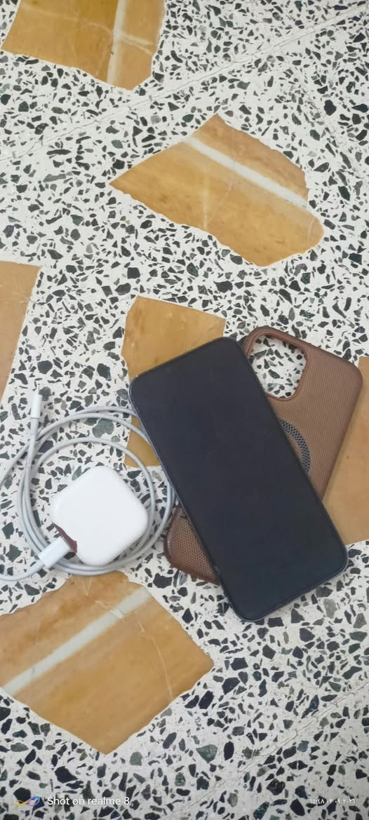 للبيع 📲 ايفون 13برو ماكس هوه وشاحنتو الجهاز نضيف 100/100مابي لو شخط بلادي
بطاريه 76
فقط مابي لو شخط السعر 750وبي مجال ان شاءالله 
اتصل ***********
