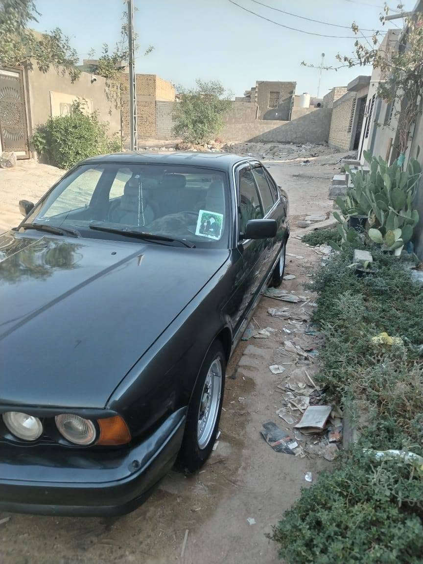 بي ام 525i • مديل 90 • نجف