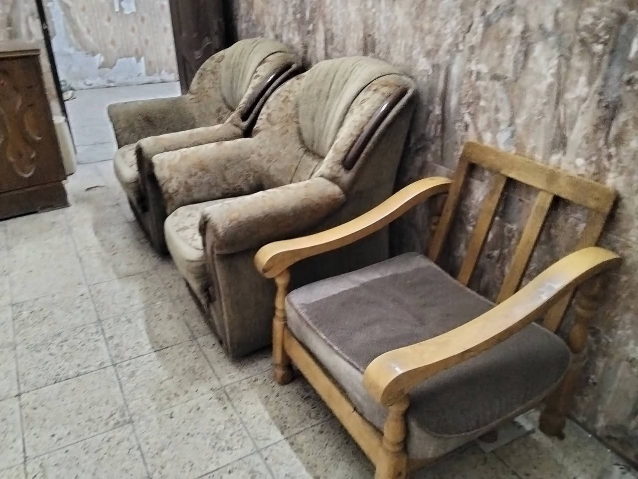 غراض للبيع مكان مدينة الصدر  ***********
