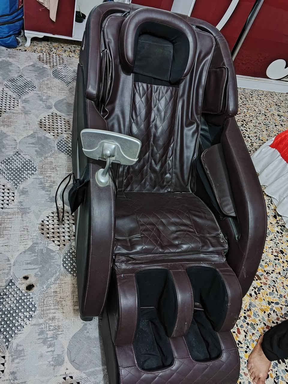 لسلام عليكم جهاز مساج للبيع نضيف حيل سماعات بلوتوث جهاز نضيف السعر 325 وبي مجال
***********
