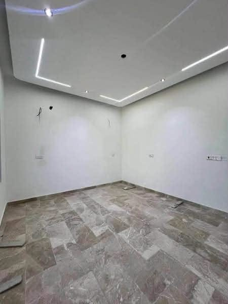 #كرار_الطائي🏡🏡🏡🏡
تونات 50 متر للبيع عرض الشارع 20 متر
كل دار يحتوي على 3 غرف نوم
مطبخ منور خدمات 
الموقع بغداد حي الجهاد ضباط حي الحسين 
للاستفسار ☎️ *********** 
الفديو والسعر هنا 👇
https://www.facebook.com/share/19D7kdfRpq/?mibextid=wwXIfr
