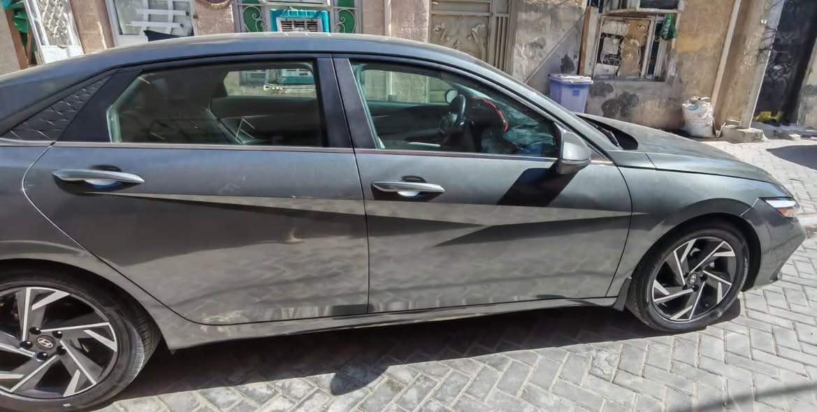 سلام عليكم

النتره هايبرد مديل 2024

ماشيه 34 mi

1ـ  فول مواصفات 1 / 1

2ـ بصمه ـ بصمه صندوق ـ  بصمه بيبان - فتحة سقف 

3ـ حساسات أمامية وخلفية 

4ـ تحديد مسار ـ تثبيت سرعه -رادار جانبي

5ـ شاشه متصله كشنات جلد تدفئه تبريد 

سياره فول مواصفات للاخير 

حادثه جاملغ وبنيد مصلحات ومصبوغات ايرباك استيرن فقط

مكان  بغداد 

***********
