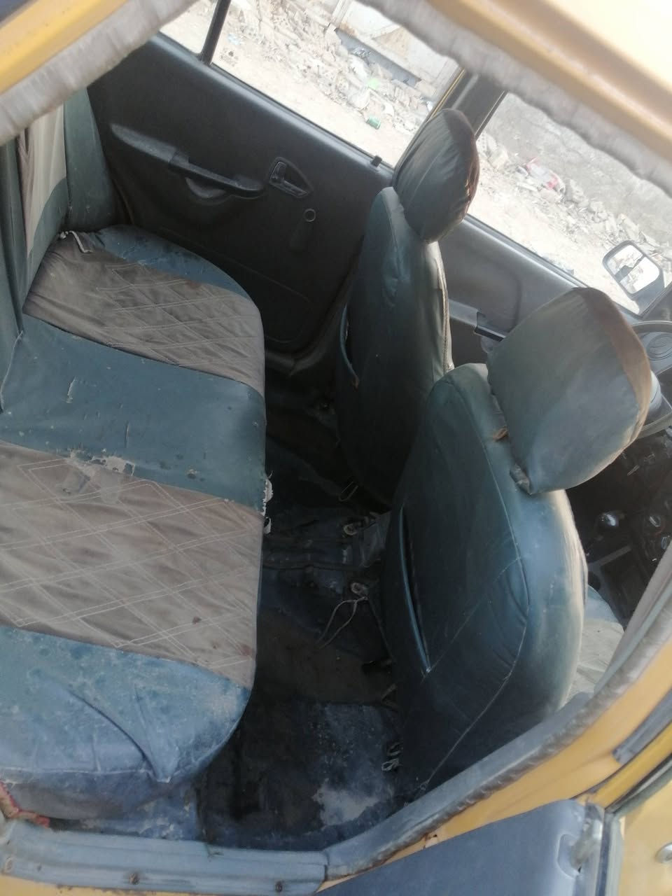 السلام عليكم سايبه للبيع موديل ٢٠١٢.رقم قادسيه ألماني مكينه وگير وحداديه حلوات شواصيهه مابيهن شي. كهربائيات شغاله كلهه.  

مسؤل عن التحويل والغرامات.   

السعر ١٥   مكان السياره الديوانيه

***********
