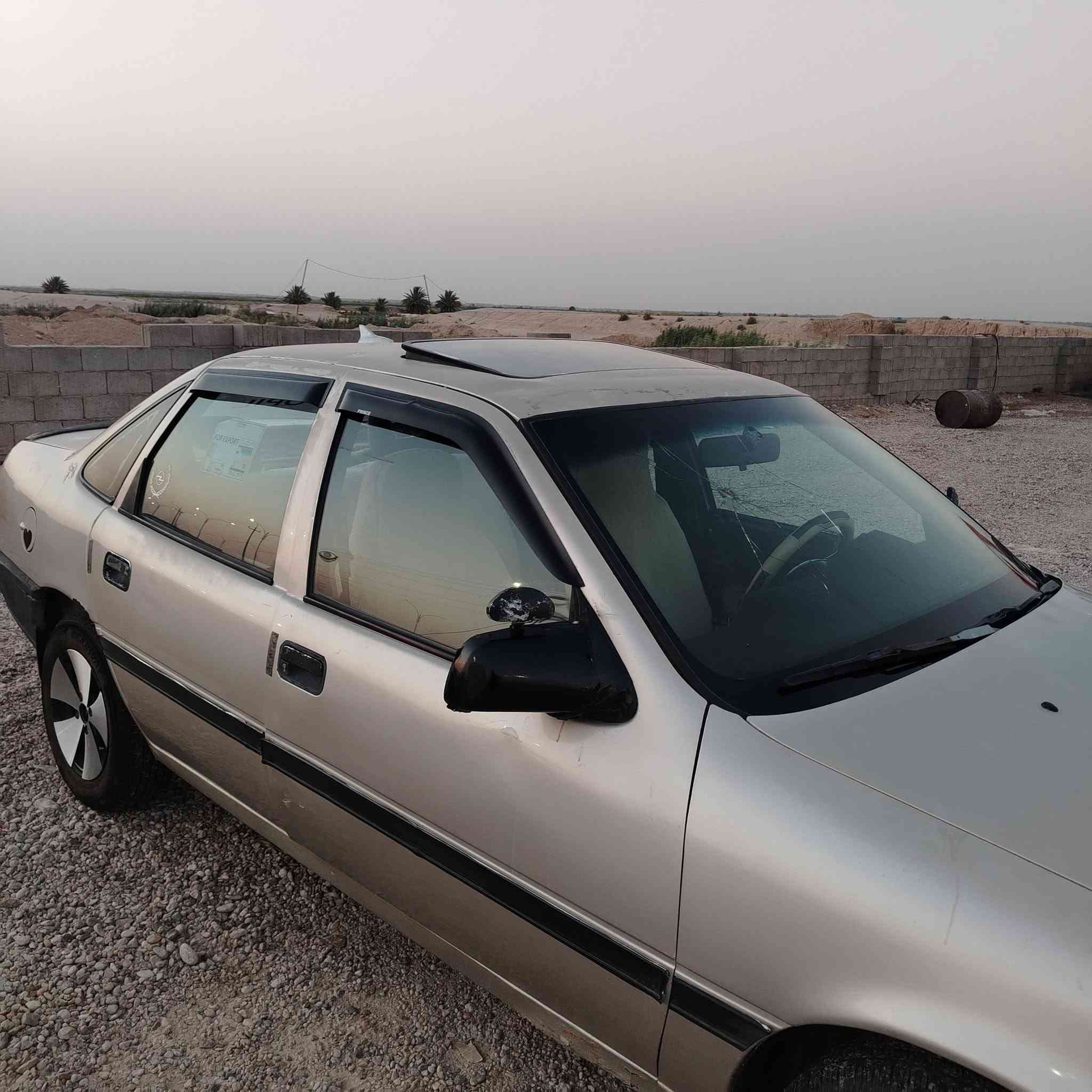 سلام عليكم
أوبل فكترا موديل 1992 گير عادي محرك 200 بلادي باسمي رقم بقداد تخم تاير ويل كب گهربائيات كله شقاله 
سنويه لل 2027/3/28  هاتف ***********
