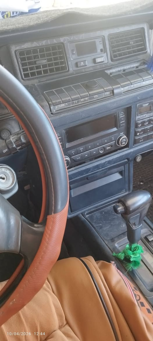 سلام عليكم
سياره ارنب للبيع موديل 2000 
رقم بصرة دولي بسمي  شرط تحويل والأصوليات 
سياره جاهزه كهربائيات مكينه 3000 دواخل نضيفه سياره كفاله من الكص ونقل جثه المكان الناصريه سوق الشيوخ كرمة بني سعيد 
السعر 53  وبيه مجال سياره 
للاستفسار 
***********
