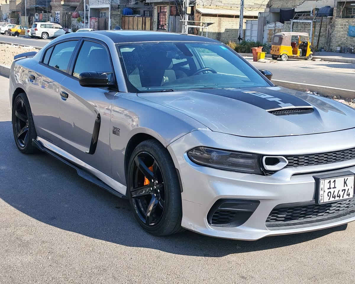 جارجر سكات باك   اصل محرك 6400  🐎 392 حصان. بلاد
السعر 140$ وبيه مجال قليل
موديل 2017. بسم عمي تحويل ثاني يوم 
 بيه  قطع صبغ  ابيعلك مصبوغه عامه
 ماشيه ٩١ ميل صور الحادث وسونر بالمنشور 
مواصفات السيارة فول ١/١
فتحة 
بصمة
تشغيل عن بعد 
شفتات ستريرن 
خزن ميموري  
مانع نزلاق 
نضام سبورت 
ويل اسود 
لايت زنون 
 كرسي كهرباء 
باقي المواصفات معروفة 
مكاني بغداد مدينة الصدر
***********
