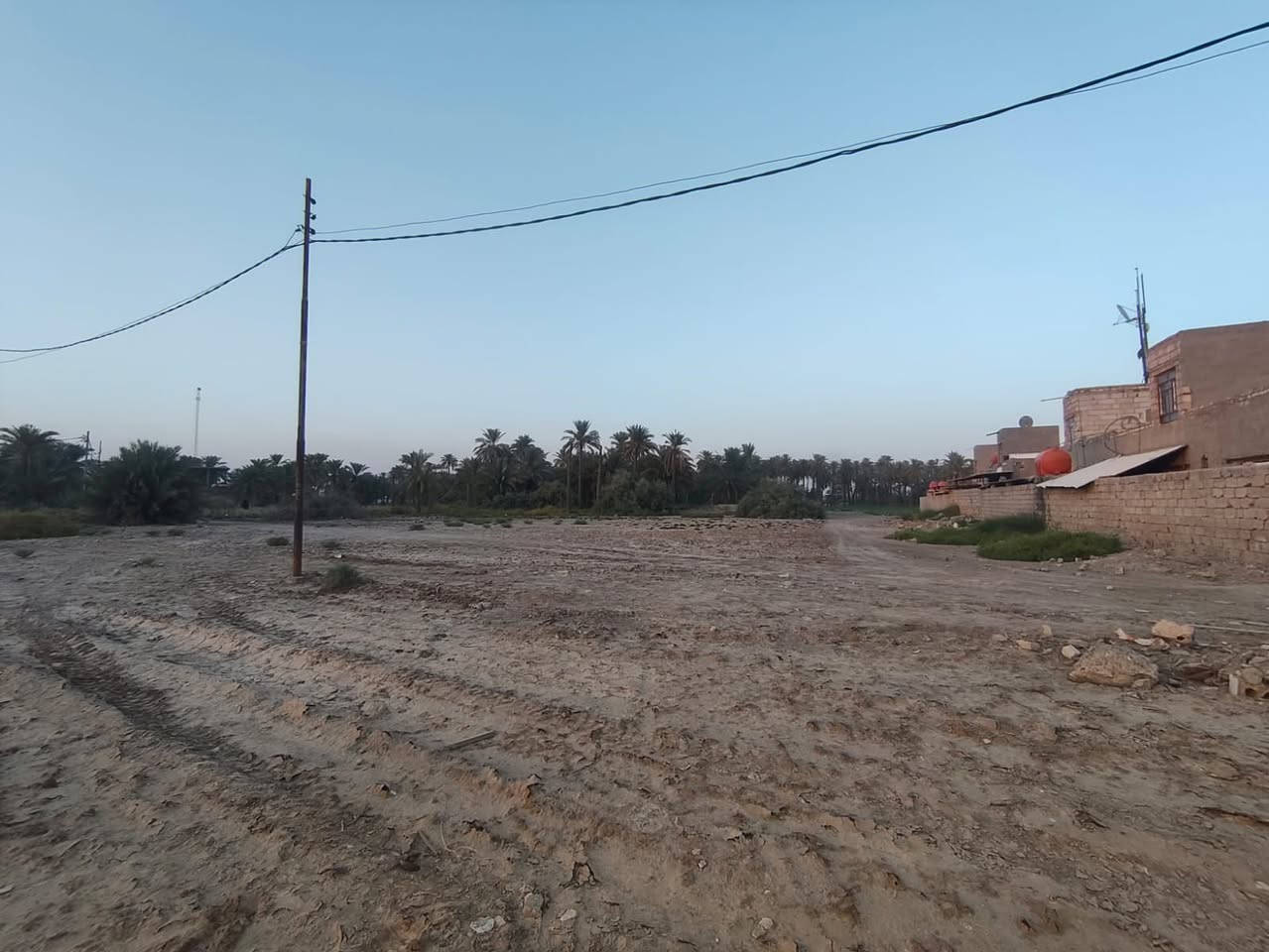 قطعة ارض للبيع بين قضاء القاسم و الهاشميه خلف حسينيه الوائلي من جهة اليمين  تبعد عن الشارع العام  450 متر
قطعة ارض للبيع بين قضاء القاسم و الهاشميه خلف حسينيه الوائلي من جهة اليمين  تبعد عن الشارع العام  450 متر 
نوع السند طابو زراعي سند 25 
المساحه 1250 
الواجهه 25 والنزال 50

للأستفسار : ‏‪***********
