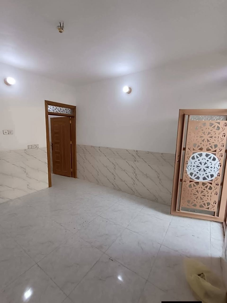 كربلاء المقدسة
بيت للبيع مساحه ٥٠ متر طابقين السعر ٤١ مليون 
 مجمع سيد اسماعيل السكني
سند ٢٥قرار إقرار محكمه مداور باسم المشتري 

 للإستفسار الاتصال على الارقام التاليه 
*********** متواجد واتساب 
*********** متواجد واتساب
