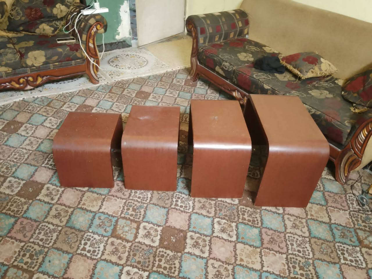 للبيع
التخم  يخبل تكمه  10 مقاعد  مخدات  وياه 5. السعر 175
استاند مصريه  وياها غزاله فايبر اكلاس  50 الف 
ثريات  ملكيه زواج  هن وكلوباتهن  50 الف
ثريات دائريه  على شكل بلورا الماز  زوج  50 الف 
ساعه  شكة قديم بس ابلاستك شغاله  10 الال
طبلات صاجيه  35 الف  
...  العنوان بغداد  .. مدينه الصدر 
***********
