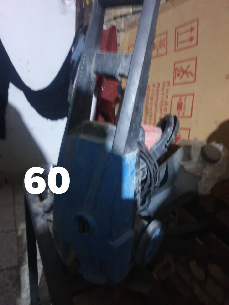 مكنسة كهربائية • ٦٠ ٦٥ ٢٠