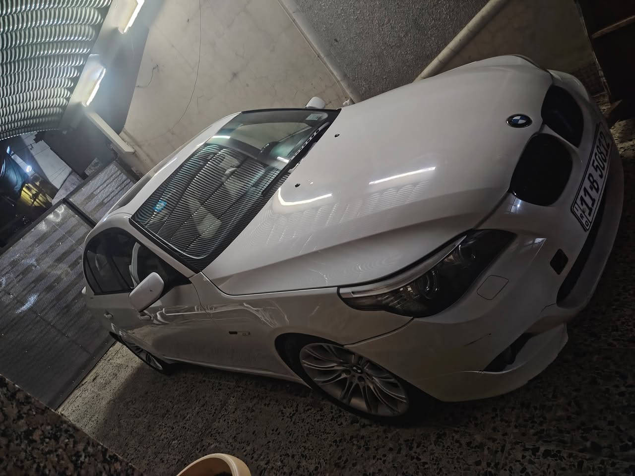السلام عليكم
ميماتي e60 2008 n52 b30
سيارة موديل ٢٠٠٨ رقم بغداد بأسم اخوية تجي تتفق وياه وتتكاتب وياه
 نوزل قصير محرك حجم ٣٠ محرك وكير كوبرا وتبريد خير من الله كل خلل مابيه فيتبم مبدل جديد تخم تاير جديد صدر جديد ٥ بردات فتحة السيارة يرادلها تخم بطاين وزوج كشنات امامية الي بيها موحلوات وبيها كسر بالدعامية الامامية ومبينه بالصورة مكانها بغداد حي حطين يم نفق الشرطة الي تفيده يجي يشوفها قبل لا ينطي سعر
السعر ١٣٠
***********
